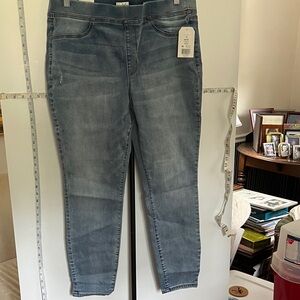 Wonderly Women's Jeans